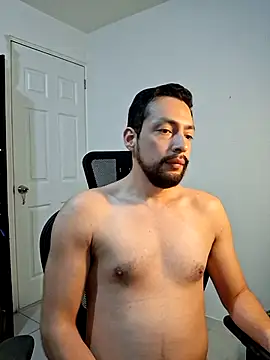 Snapshot of Andresarr93 chatting on 24, 11, 2025 Andresarr93 online show from 24, 11, 2025