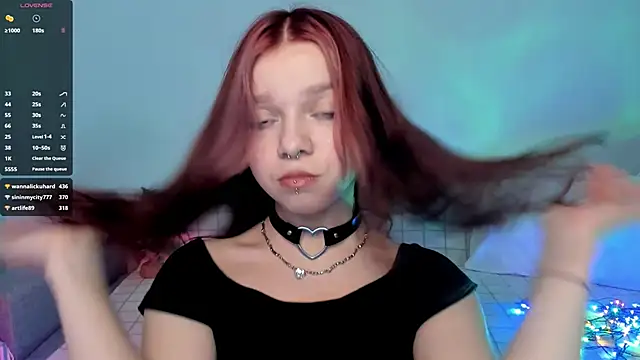 Snapshot of crystal_lilith chatting on 30, 12, 2024 crystal lilith online show from 30, 12, 2024