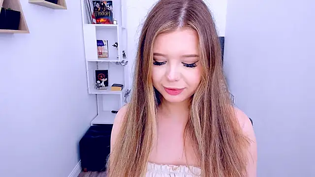 FollowLovee online show from 8, 1, 2025