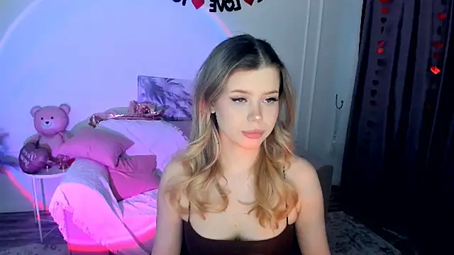 FollowLovee online show from 28, 2, 2026