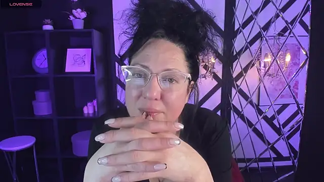 Anita Muse online show from 5, 3, 2025