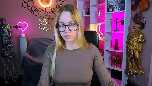 mary mooore online show from 12, 10, 2025