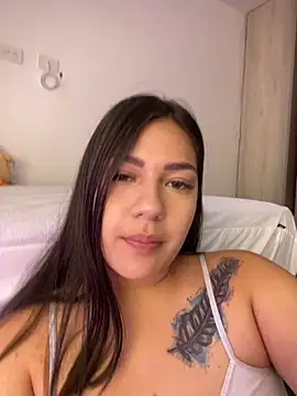Latina vanessa online show from 17, 2, 2025