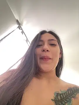Latina vanessa online show from 20, 9, 2025