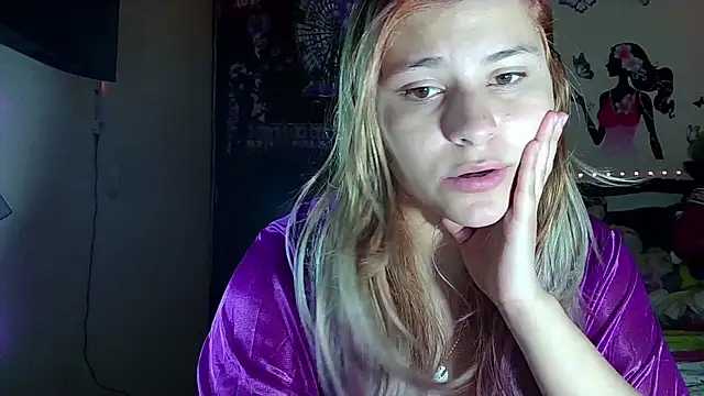 Snapshot of Elith_20 chatting on 4, 11, 2025 Elith 20 online show from 4, 11, 2025