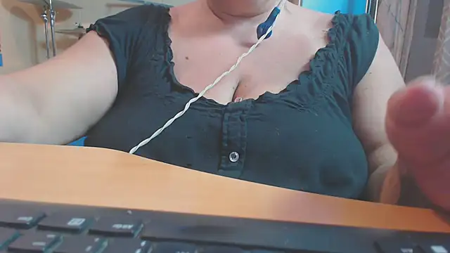 Snapshot of bbwxxx70 chatting on 20, 9, 2025 bbwxxx70 online show from 20, 9, 2025