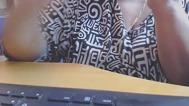 Snapshot of bbwxxx70 chatting on 30, 9, 2025 bbwxxx70 online show from 30, 9, 2025