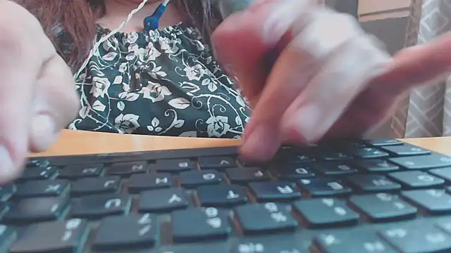 Snapshot of bbwxxx70 chatting on 9, 10, 2025 bbwxxx70 online show from 9, 10, 2025