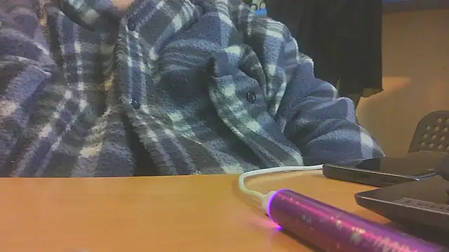 Snapshot of bbwxxx70 chatting on 24, 11, 2025 bbwxxx70 online show from 24, 11, 2025