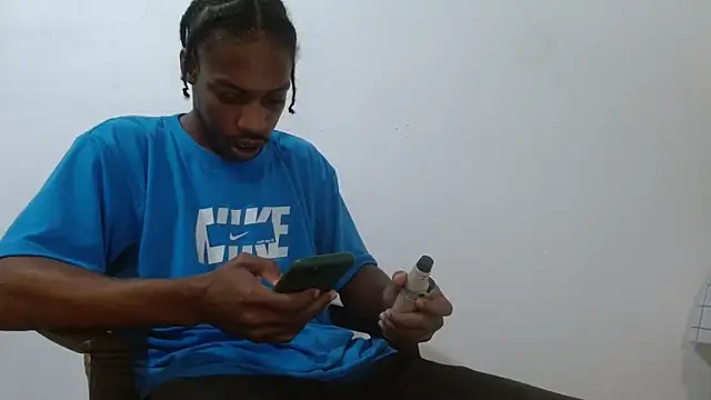 Snapshot of Larry-n-clouds chatting on 16, 2, 2026 Larry-n-clouds online show from 16, 2, 2026