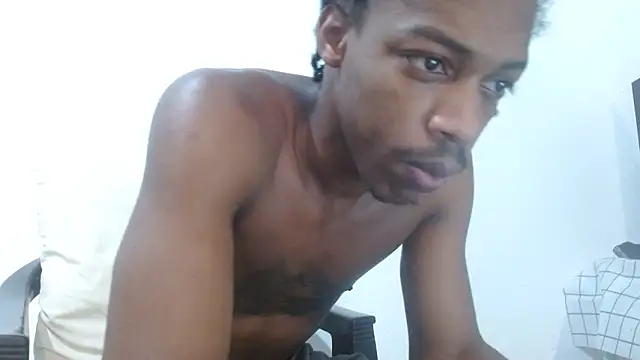 Snapshot of Larry-n-clouds chatting on 25, 2, 2026 Larry-n-clouds online show from 25, 2, 2026