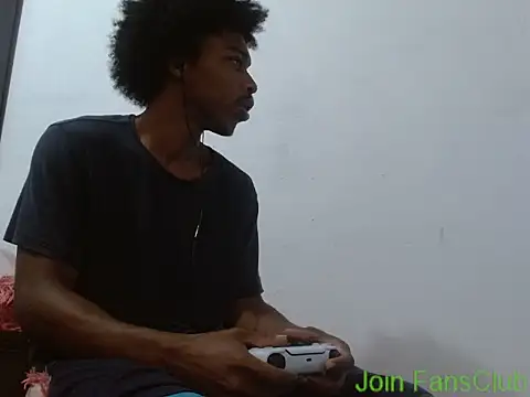 Snapshot of Larry-n-clouds chatting on 18, 3, 2026 Larry-n-clouds online show from 18, 3, 2026