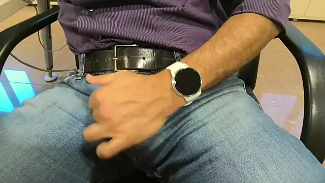 alessandroman2114 online show from 8, 10, 2025