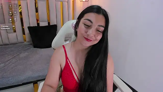 Karla hernandez  online show from 4, 1, 2025