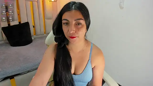 Karla hernandez  online show from 6, 1, 2025