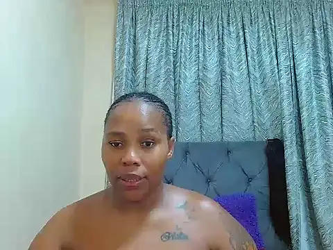 curvycloe1 online show from 3, 2, 2025