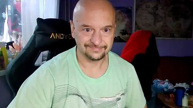 Snapshot of Sports-beast chatting on 15, 10, 2025 Sports-beast online show from 15, 10, 2025