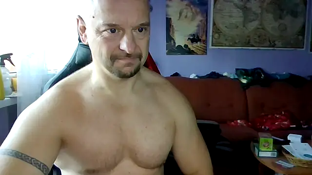 Snapshot of Sports-beast chatting on 12, 11, 2025 Sports-beast online show from 12, 11, 2025