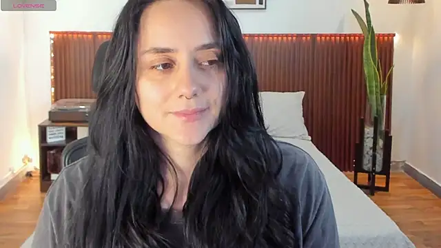 KatherineBond online show from 27, 10, 2025