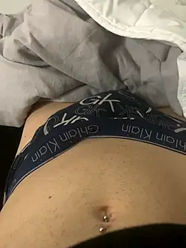 Snapshot of LaMaterialista chatting on 16, 11, 2025 LaMaterialista online show from 16, 11, 2025