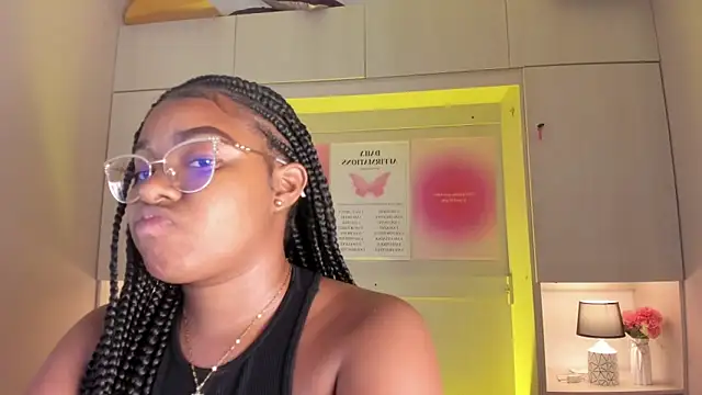 tamaraa smiith online show from 8, 3, 2026