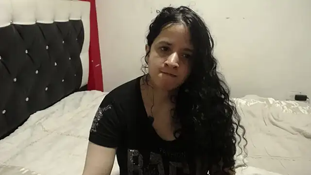 Katty Bones online show from 21, 10, 2025