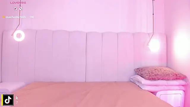  huge boobs ebony online show from 12, 3, 2026