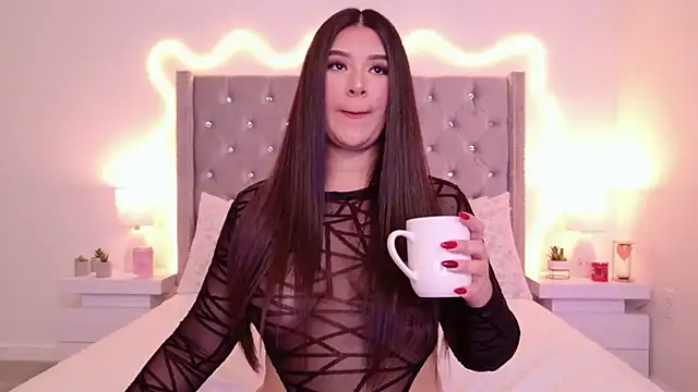 JuliaSUMMERS2022 online show from 3, 12, 2025