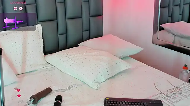 Abbyadams online show from 8, 11, 2025