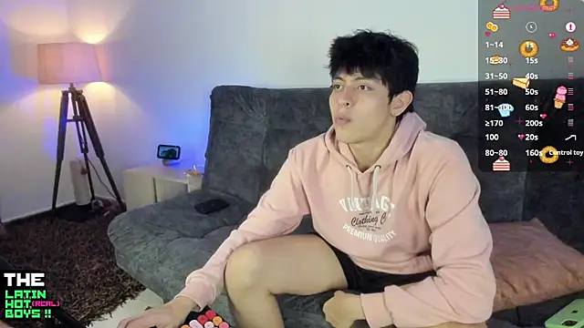 Snapshot of MyLatinHotBoys chatting on 11, 2, 2025 MyLatinHotBoys online show from 11, 2, 2025