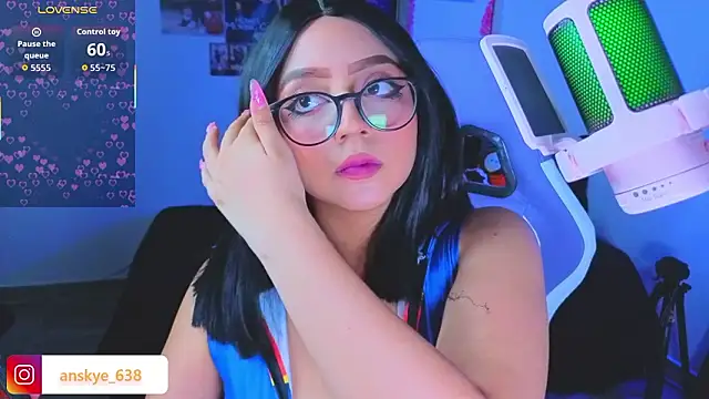 Snapshot of AnngelaSkye chatting on 8, 2, 2026 AnngelaSkye online show from 8, 2, 2026