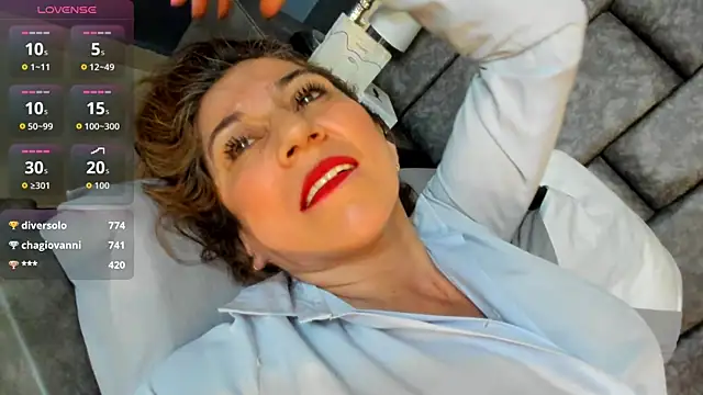 Snapshot of Matureyulyet chatting on 23, 10, 2025 Matureyulyet online show from 23, 10, 2025