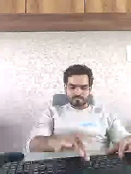 Snapshot of indianguy89 chatting on 4, 1, 2025 indianguy89 online show from 4, 1, 2025