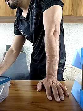 Snapshot of indianguy89 chatting on 4, 4, 2026 indianguy89 online show from 4, 4, 2026