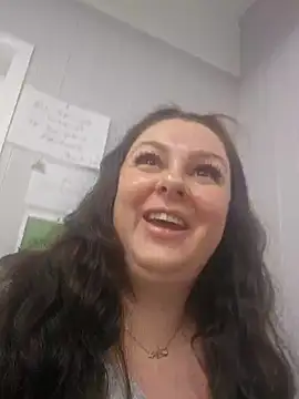 Snapshot of Britishbella chatting on 27, 2, 2025 Britishbella online show from 27, 2, 2025