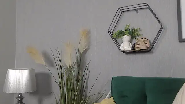 Snapshot of IzabelllNoir chatting on 17, 2, 2025 IzabelllNoir online show from 17, 2, 2025