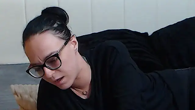 Snapshot of IzabelllNoir chatting on 17, 3, 2025 IzabelllNoir online show from 17, 3, 2025