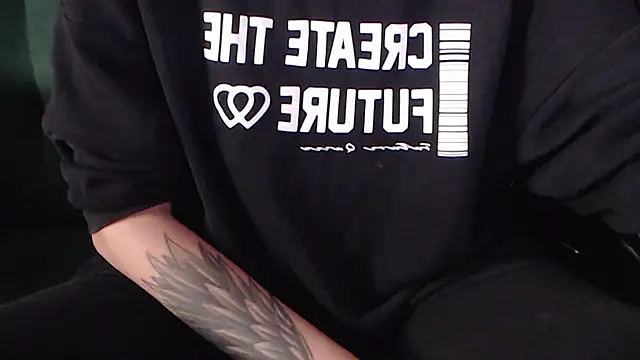 Snapshot of IzabelllNoir chatting on 20, 9, 2025 IzabelllNoir online show from 20, 9, 2025