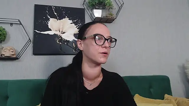 Snapshot of IzabelllNoir chatting on 8, 10, 2025 IzabelllNoir online show from 8, 10, 2025