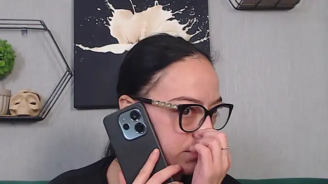 Snapshot of IzabelllNoir chatting on 13, 10, 2025 IzabelllNoir online show from 13, 10, 2025