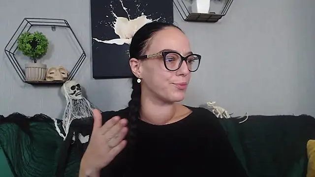 Snapshot of IzabelllNoir chatting on 16, 10, 2025 IzabelllNoir online show from 16, 10, 2025