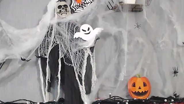 Snapshot of IzabelllNoir chatting on 25, 10, 2025 IzabelllNoir online show from 25, 10, 2025