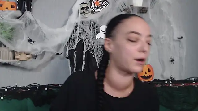 Snapshot of IzabelllNoir chatting on 26, 10, 2025 IzabelllNoir online show from 26, 10, 2025