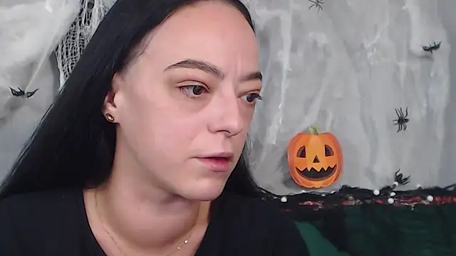 Snapshot of IzabelllNoir chatting on 27, 10, 2025 IzabelllNoir online show from 27, 10, 2025