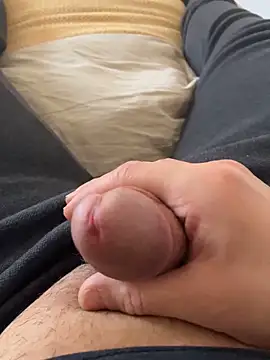 Snapshot of CoupleHot_X chatting on 5, 3, 2026 CoupleHot X online show from 5, 3, 2026