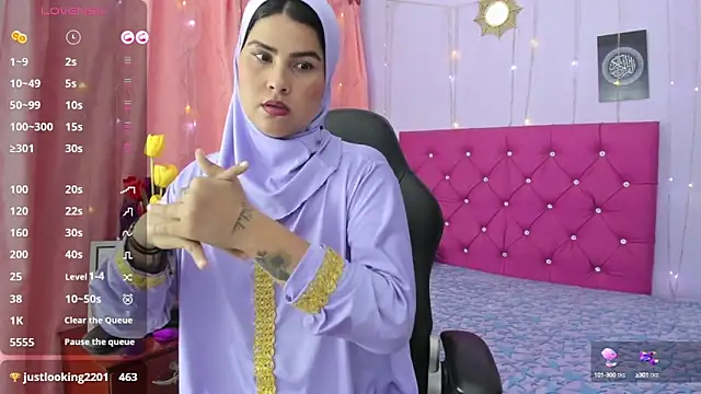 AishaAmin  online show from 13, 12, 2024