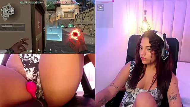 PetiteSophie  online show from 3, 1, 2025