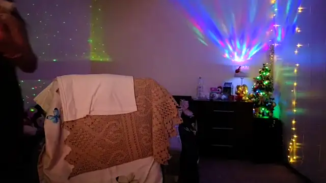 YourDreamLoverr online show from 17, 12, 2025