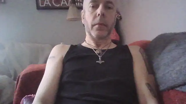 Snapshot of SHARPSkinhead chatting on 22, 1, 2025 SHARPSkinhead online show from 22, 1, 2025