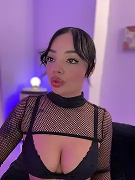 Snapshot of Sara_LipsX chatting on 7, 2, 2026 Sara LipsX online show from 7, 2, 2026